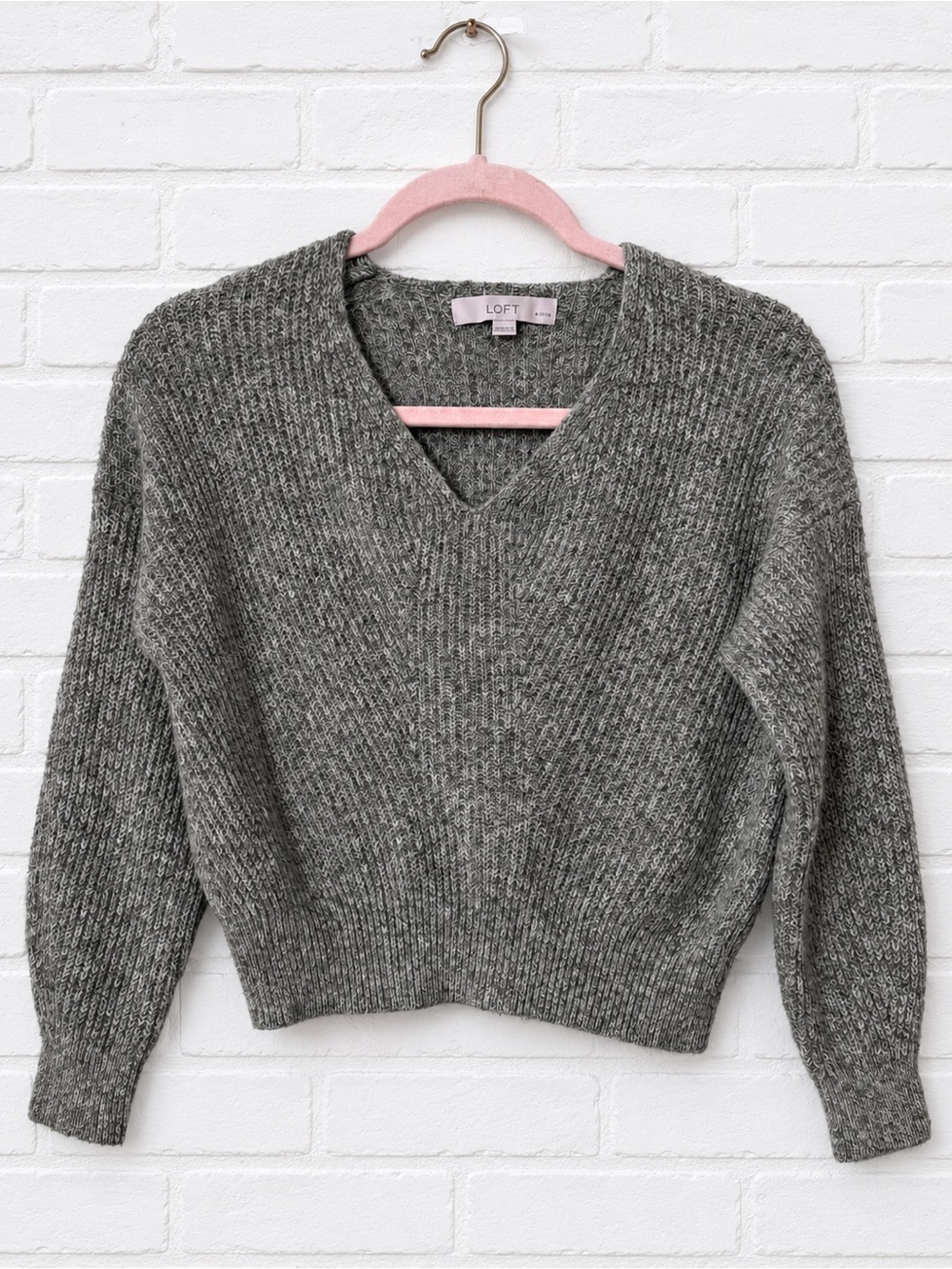 LOFT Petites XXSP Gray Wool Blend V Neck Cropped Cozy Knit Sweater